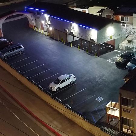 אורנג' New American Inn & Suites מראה חיצוני תמונה