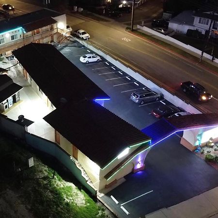אורנג' New American Inn & Suites מראה חיצוני תמונה