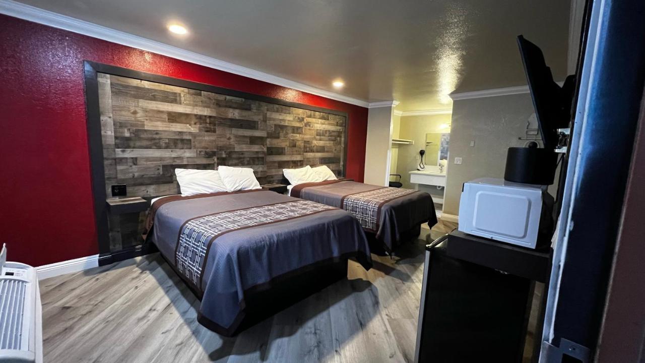 אורנג' New American Inn & Suites מראה חיצוני תמונה